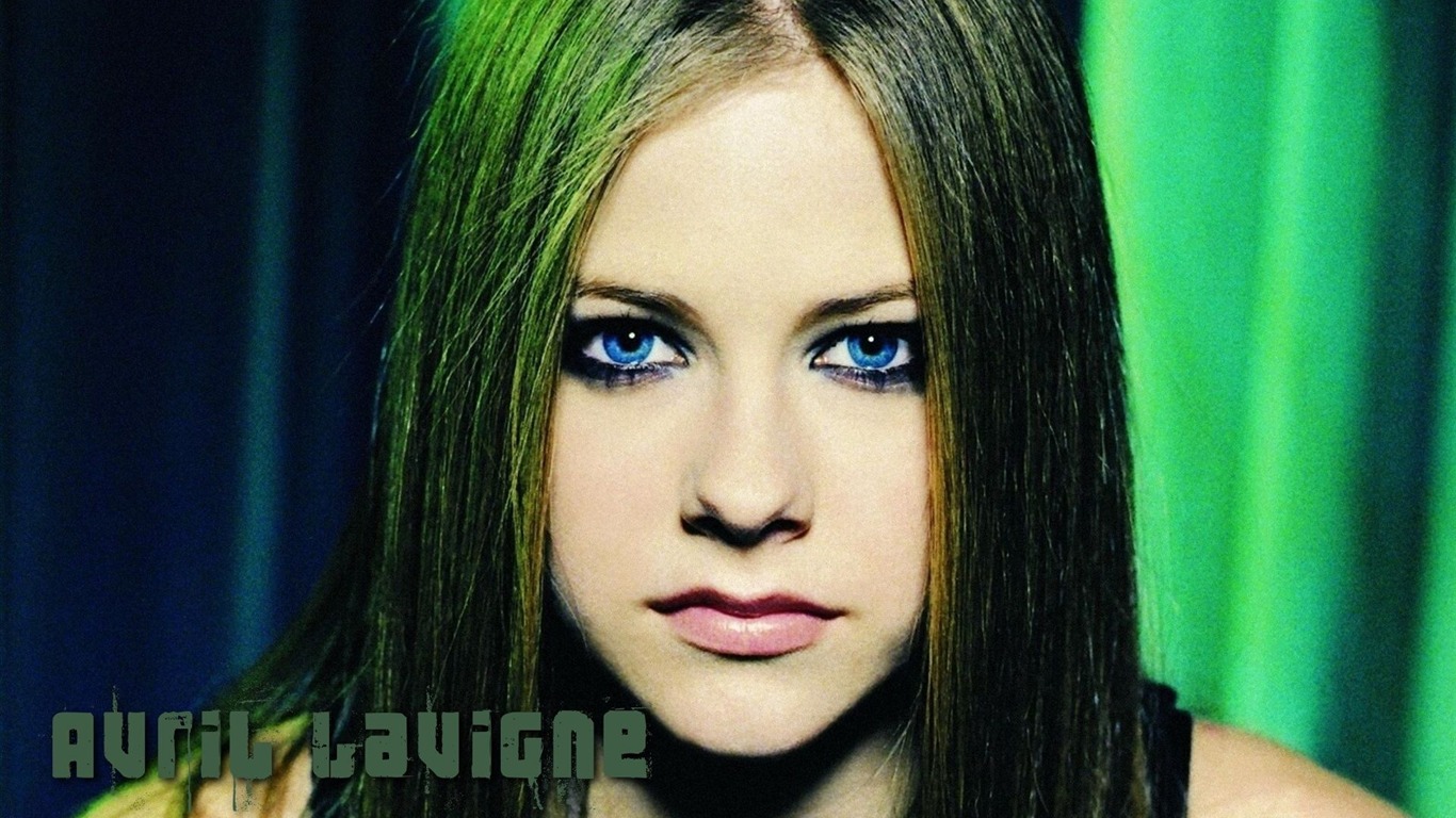 Avril Lavigne 艾薇儿·拉维妮 美女壁纸22 - 1366x768
