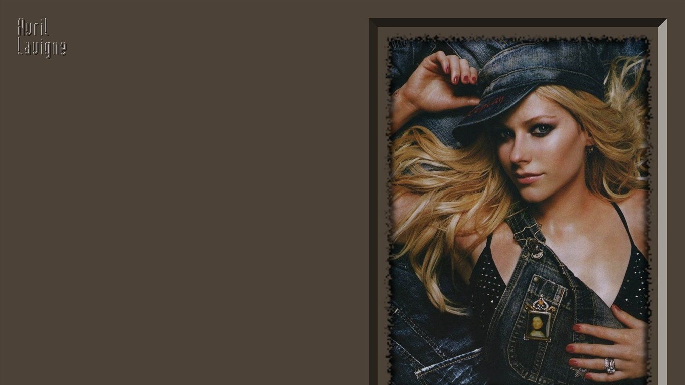 Avril Lavigne schöne Tapete #27 - 1366x768