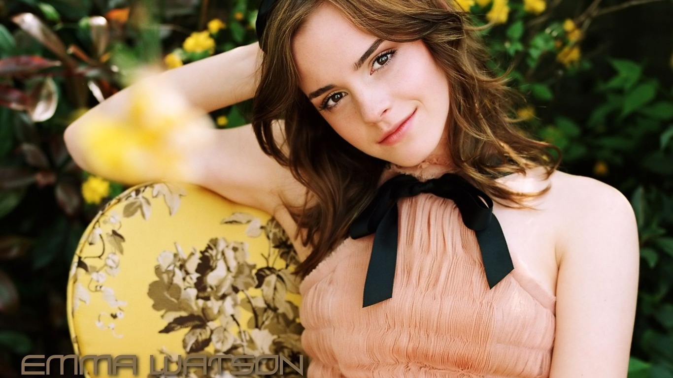 Emma Watson 艾玛·沃特森 美女壁纸5 - 1366x768