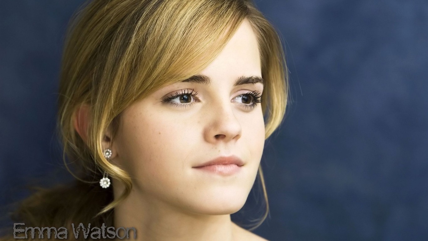 Emma Watson krásnou tapetu #7 - 1366x768