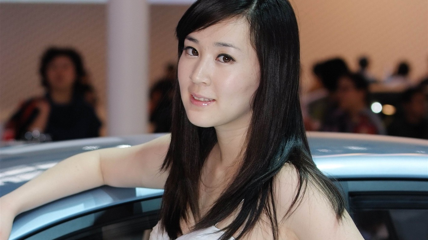 2010北京国际车展 美女车模 (螺纹钢作品)5 - 1366x768