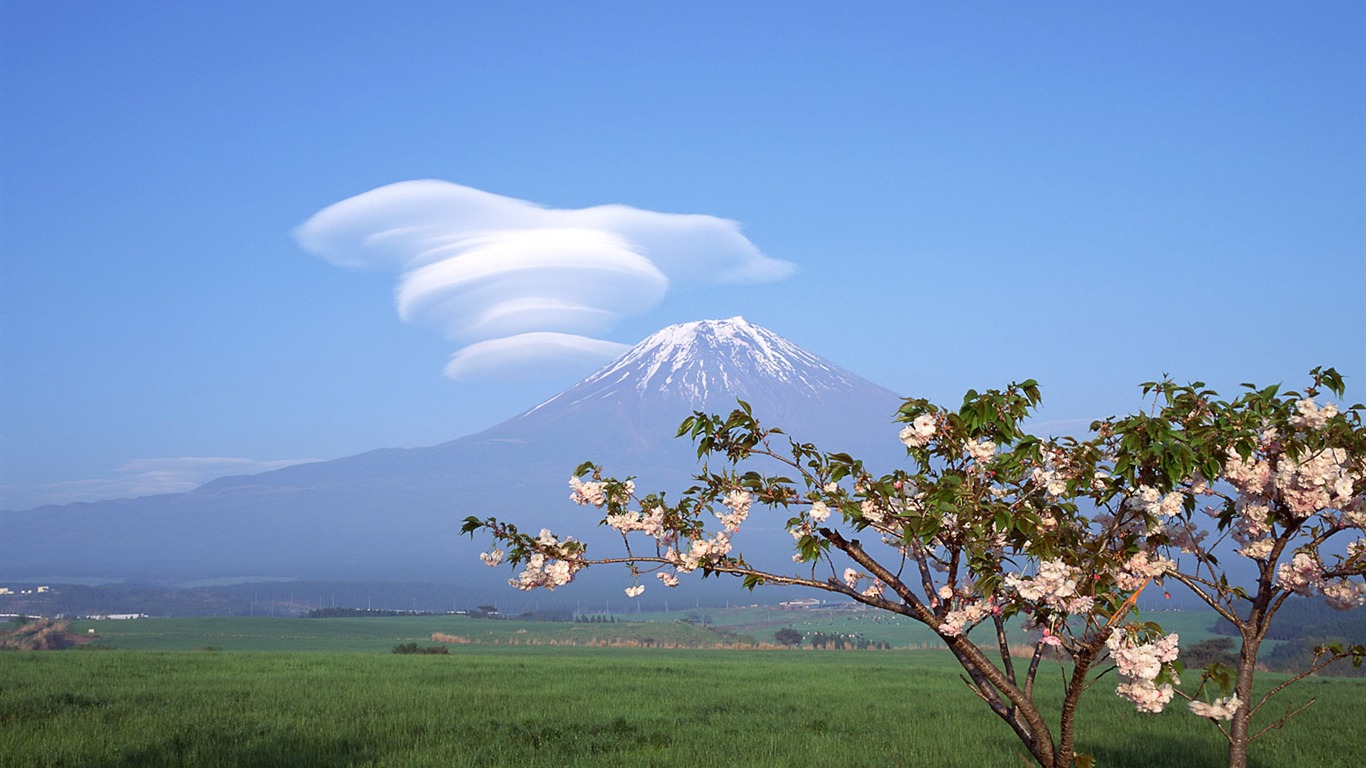 Гора Фудзи, Япония обои (2) #6 - 1366x768