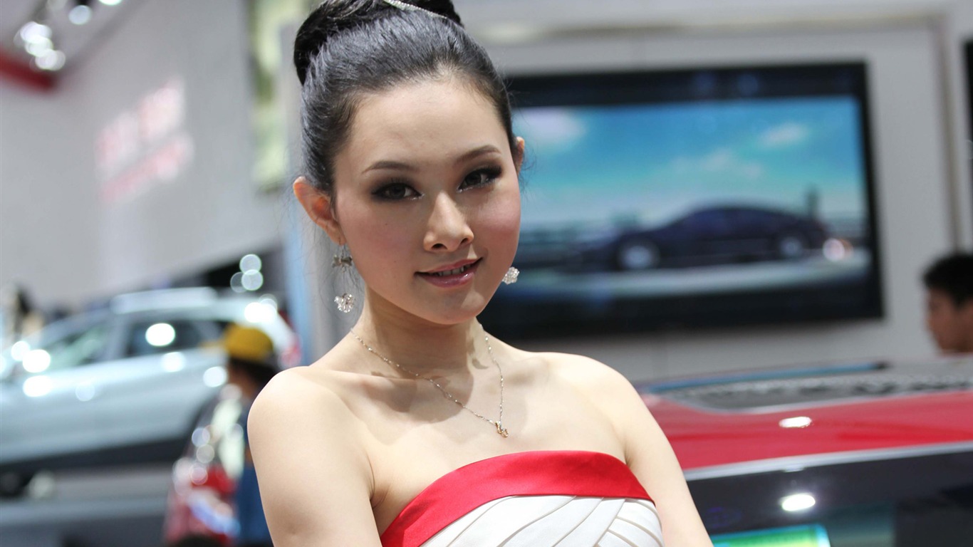 2010 v Pekingu Mezinárodním autosalonu krása (1) (vítr honí mraky práce) #40 - 1366x768