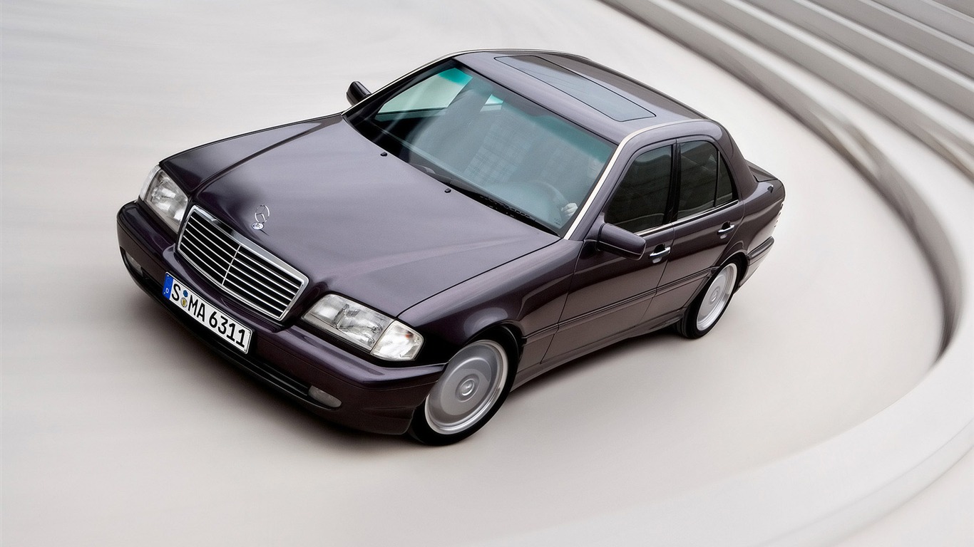 Fond d'écran Mercedes (4) #17 - 1366x768