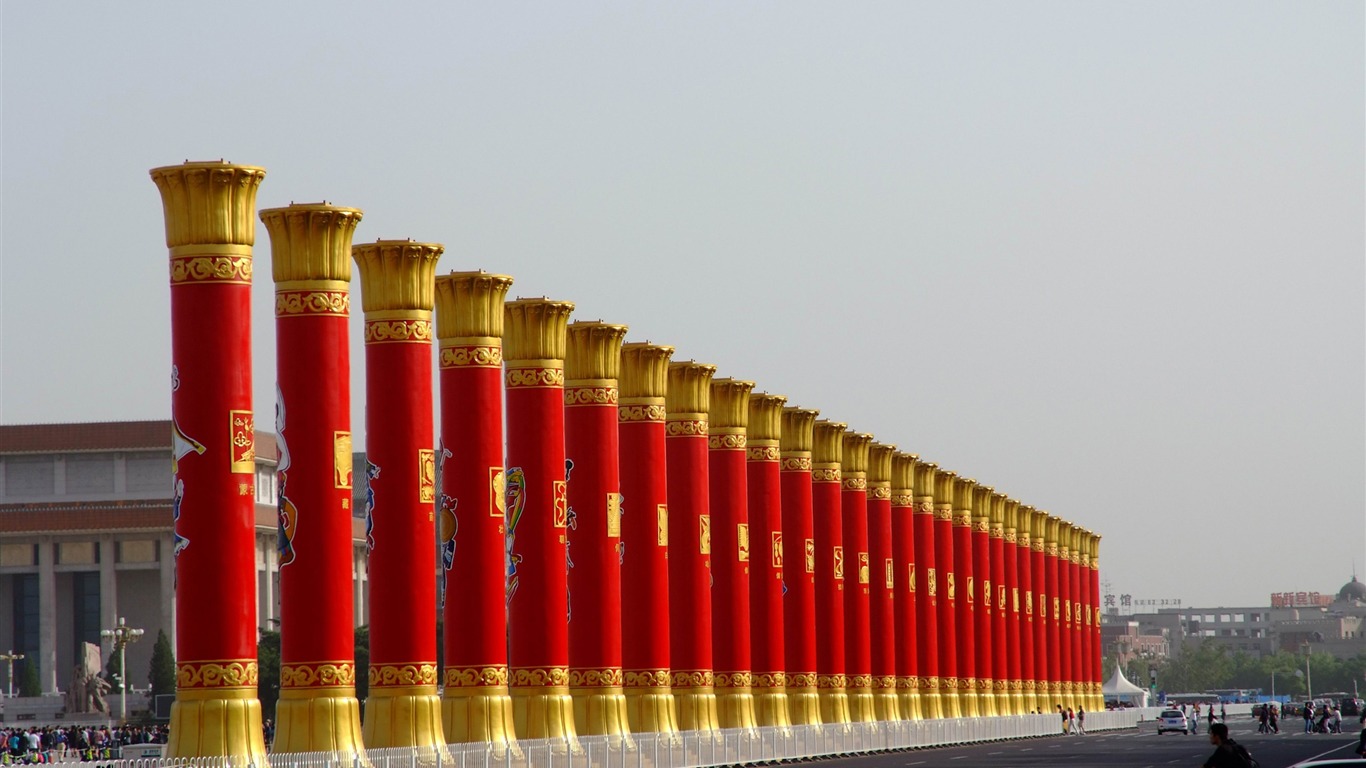 Costumes, Tiananmen Square (rebar works) #9 - 1366x768