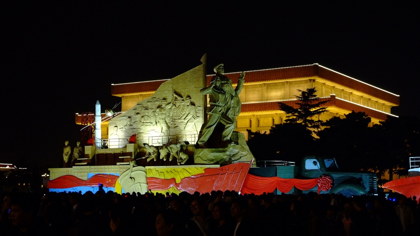 Tiananmen Square nuit colorée (œuvres barres d'armature) #24 - 1366x768