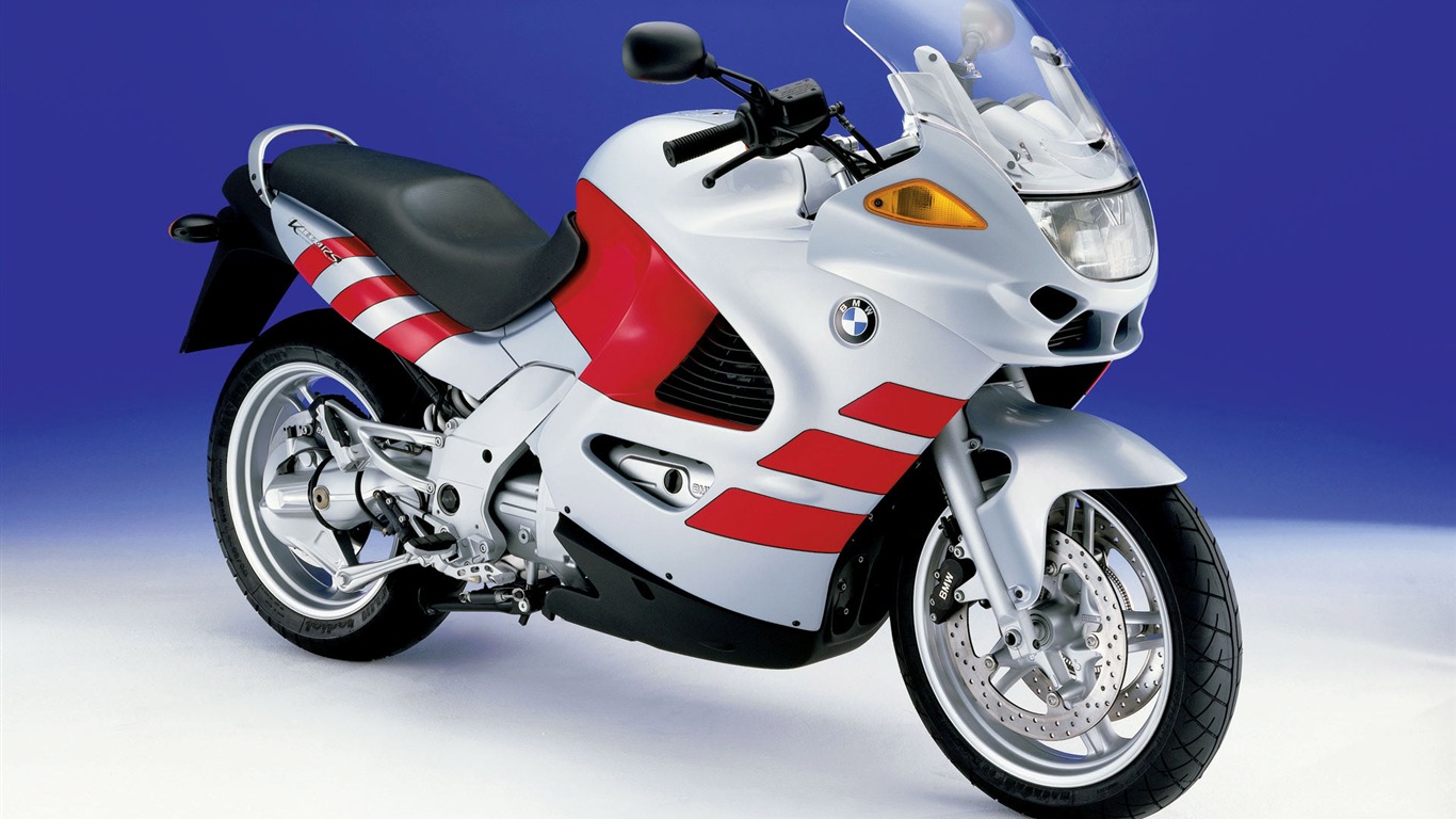 BMW fondos de pantalla de la motocicleta (1) #1 - 1366x768