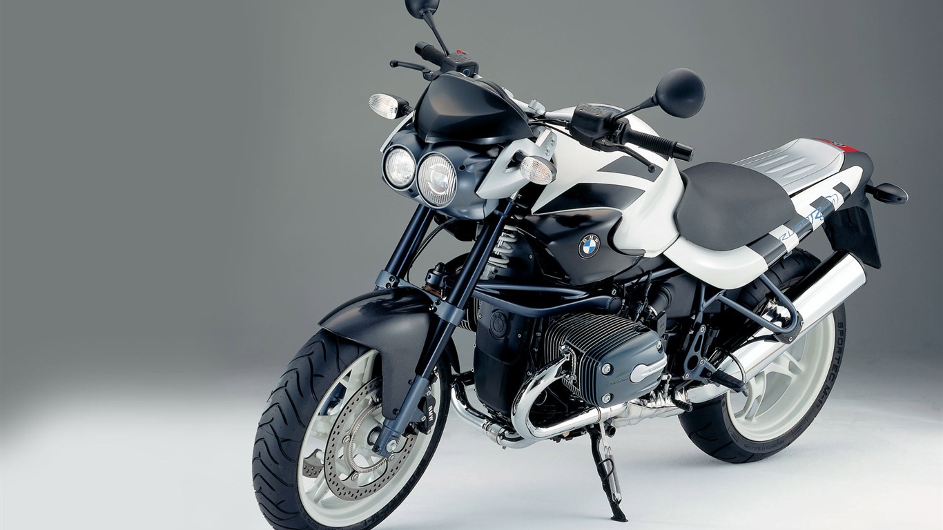 BMW fondos de pantalla de la motocicleta (2) #4 - 1366x768