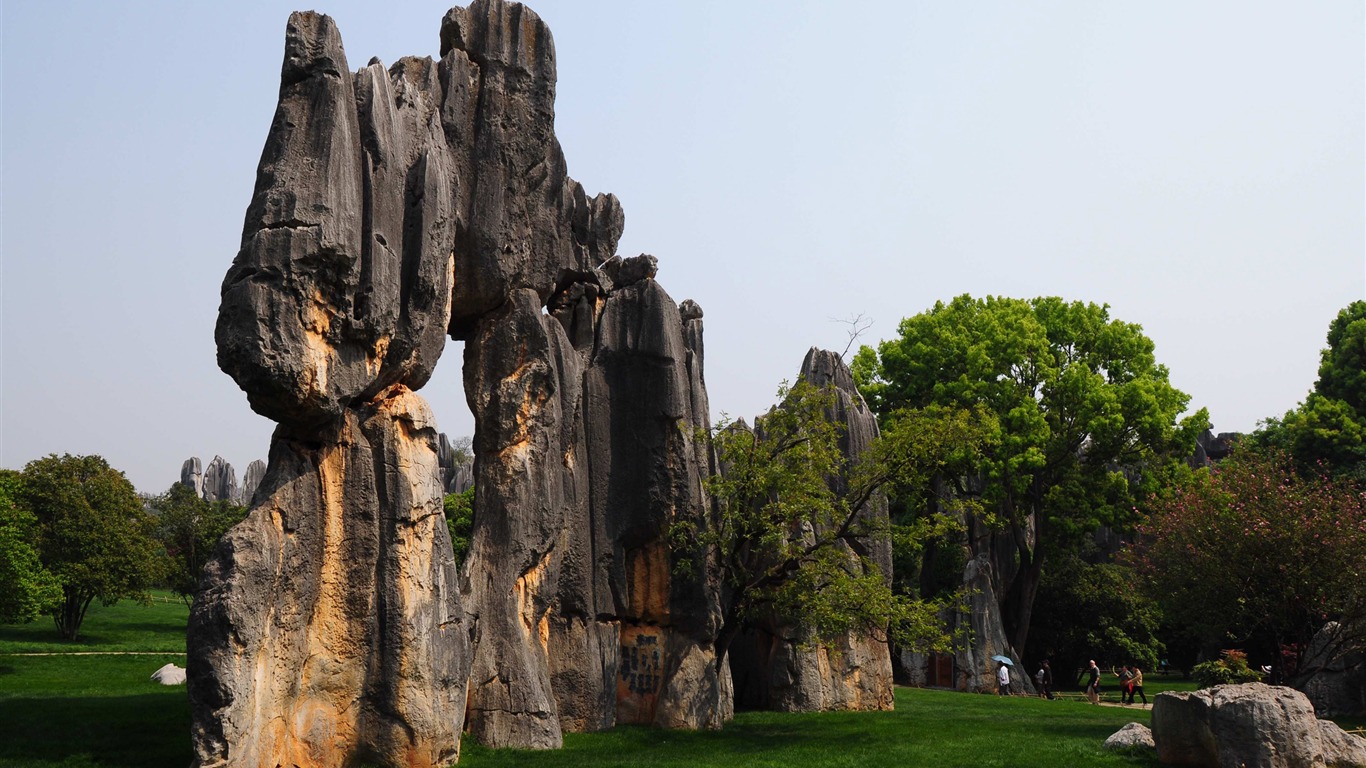 Bosque de Piedras de Yunnan en línea (1) (obras Khitan lobo) #2 - 1366x768