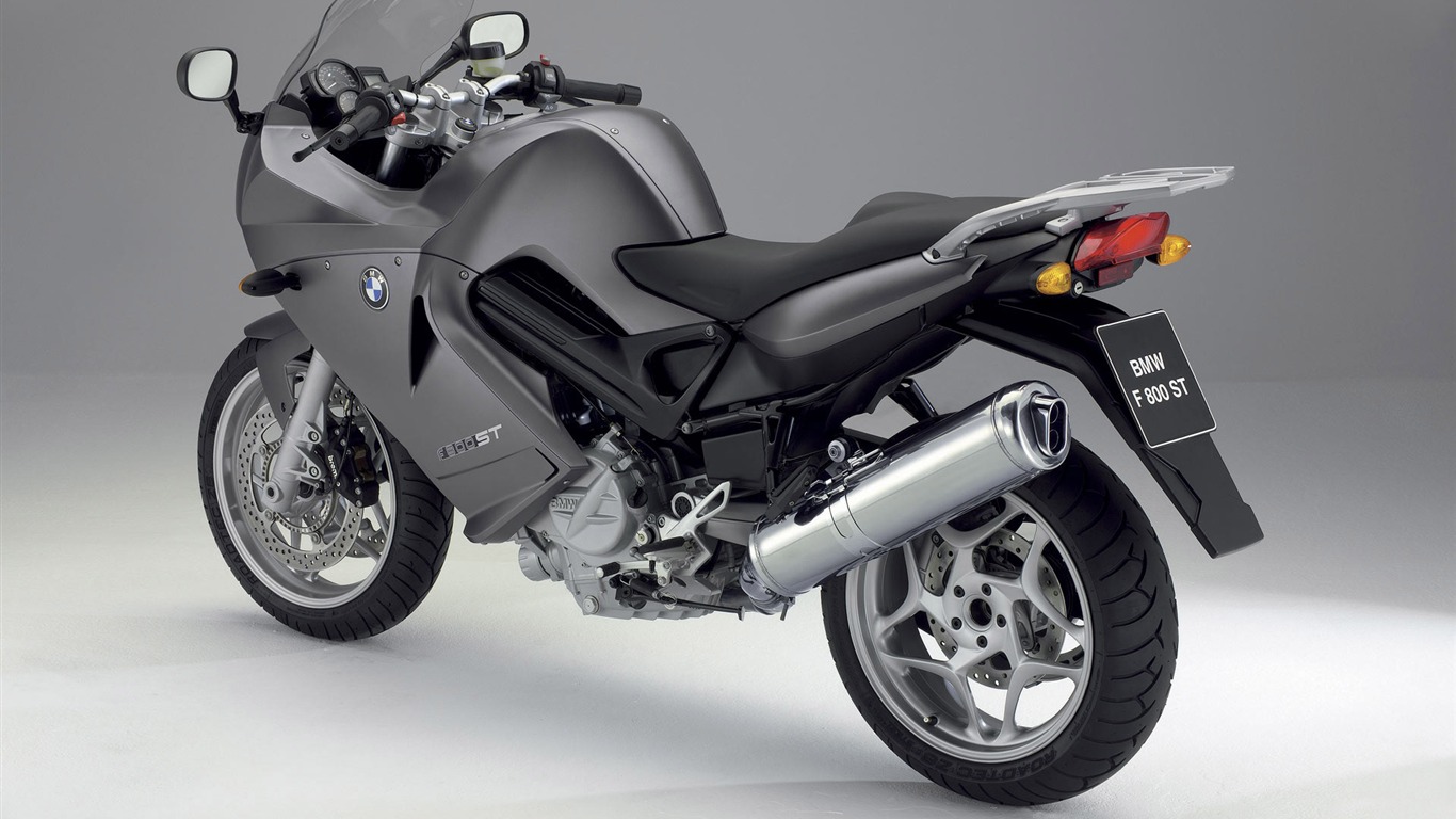 BMW motorcycle wallpapers (3) #2 - 1366x768