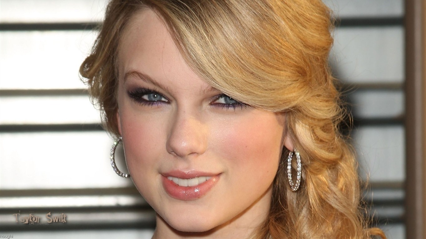 Taylor Swift beau fond d'écran #16 - 1366x768