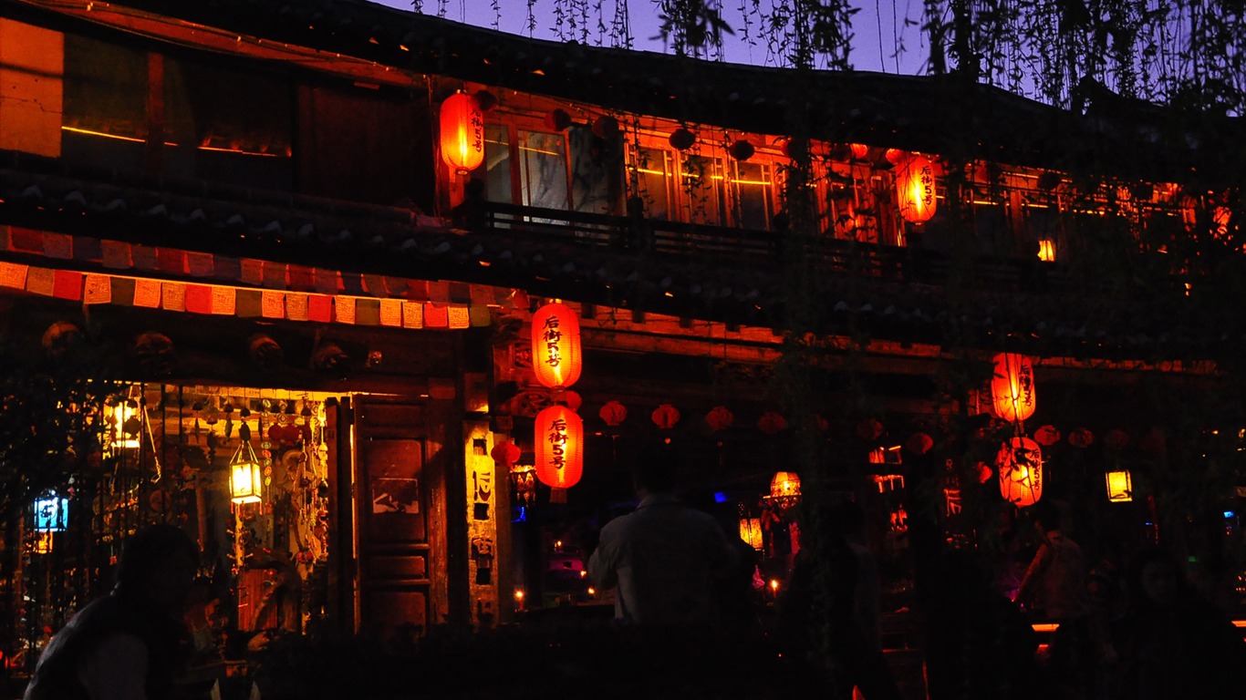 Lijiang Ancient Town Night (Old Hong OK works) #21 - 1366x768