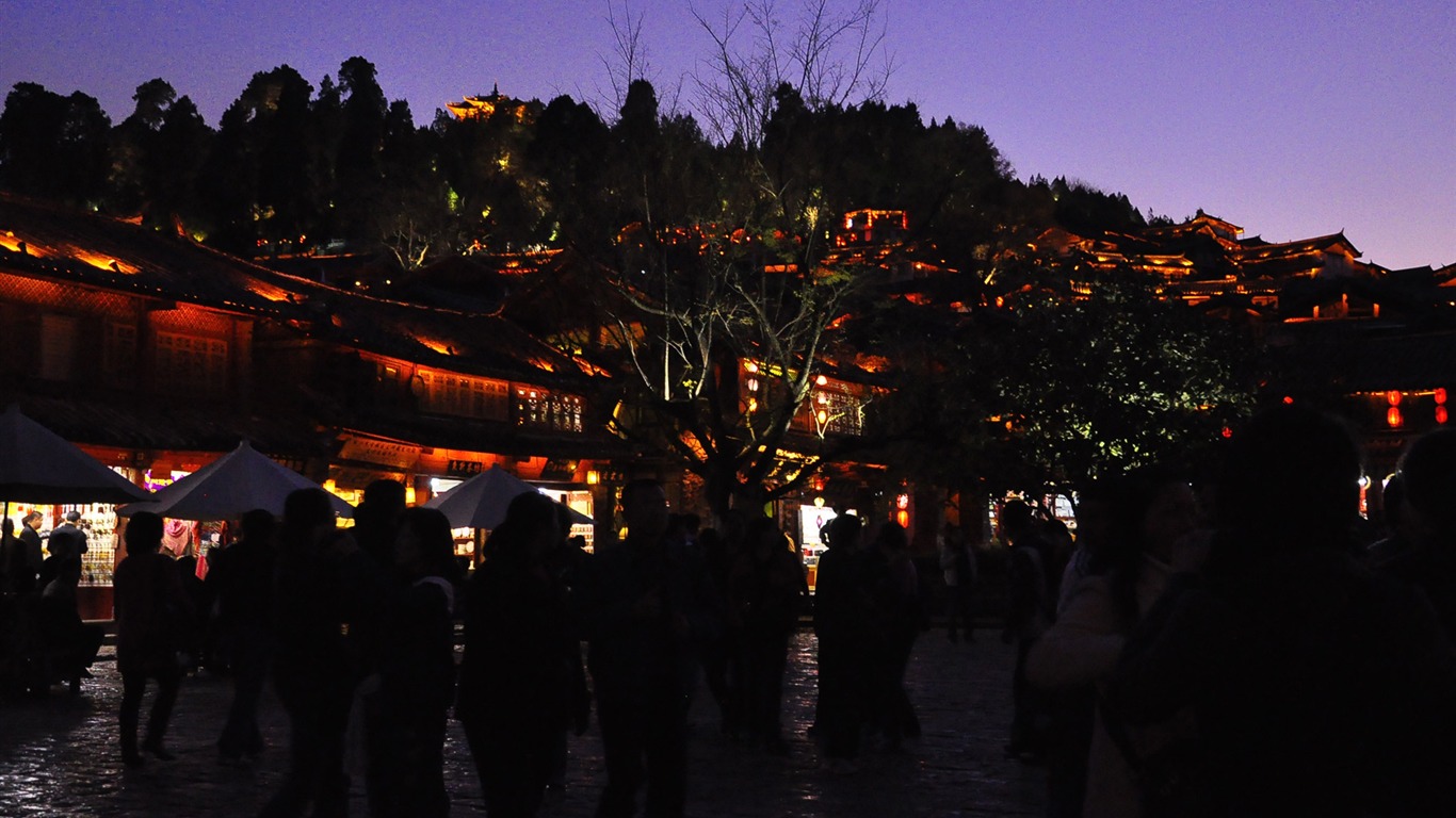 Lijiang Ancient Town Night (Old Hong OK works) #27 - 1366x768