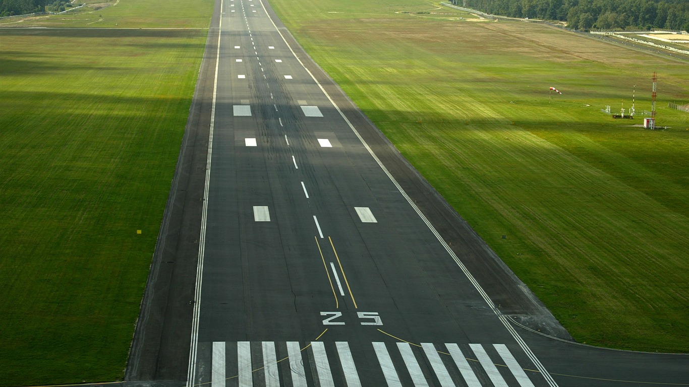 HDの壁紙、民間航空機の写真 (2) #6 - 1366x768