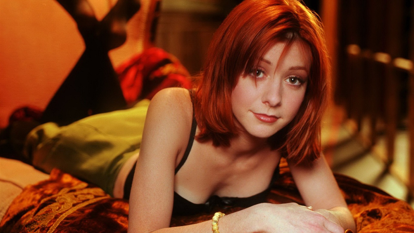 Alyson Hannigan krásnou tapetu #20 - 1366x768