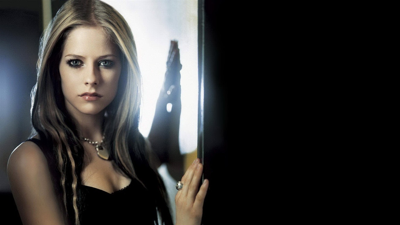 Avril Lavigne 아름다운 벽지 (3) #4 - 1366x768