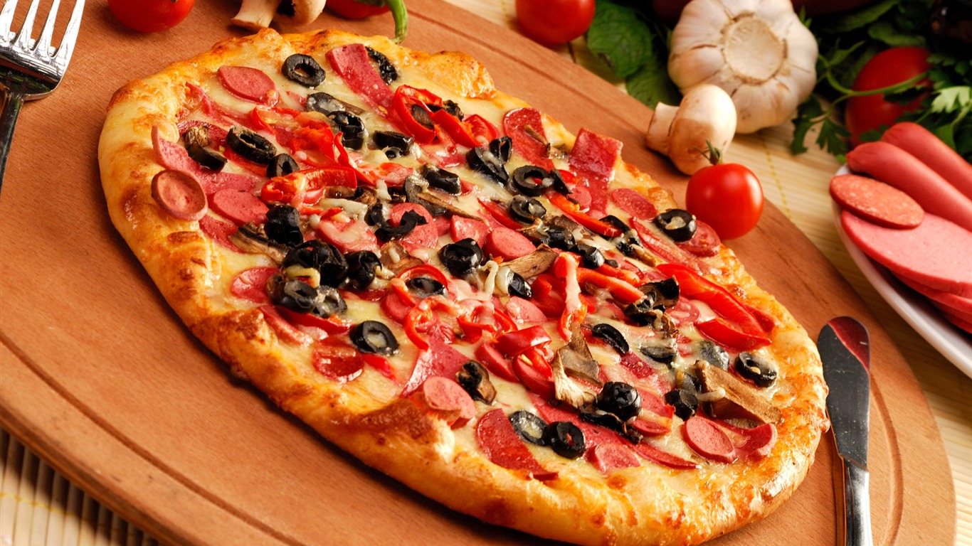 Pizza Jídlo tapety (3) #20 - 1366x768