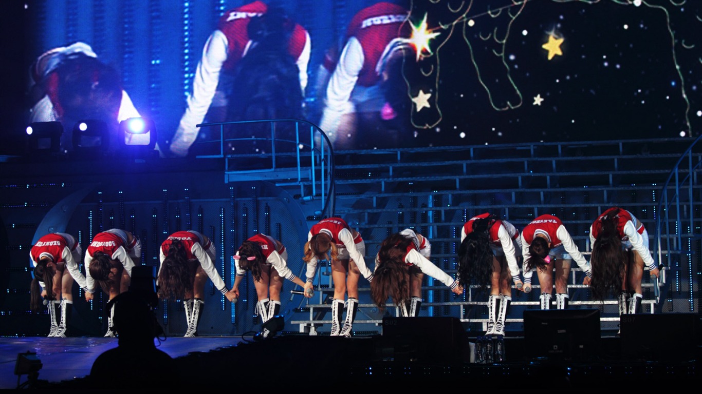 Fond d'écran Girls Generation concert (2) #7 - 1366x768