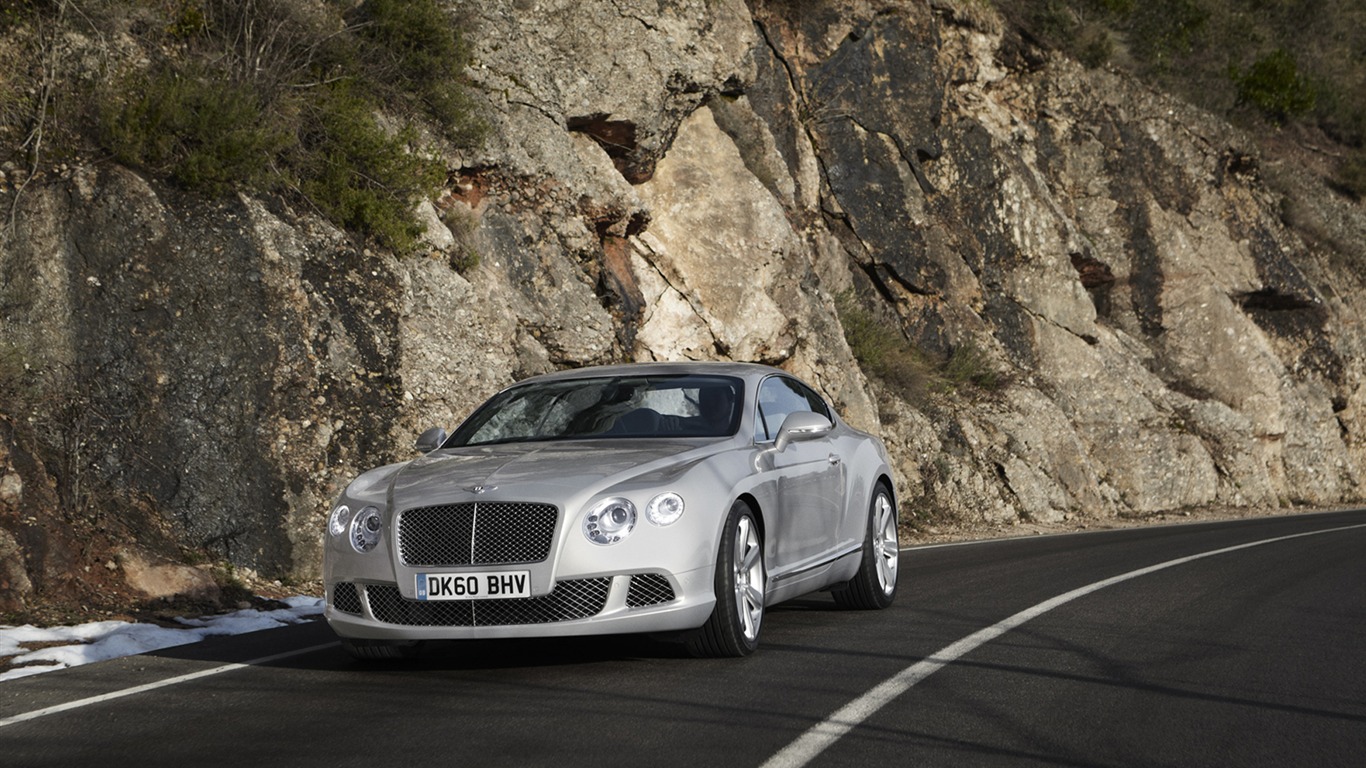 Bentley Continental GT - 2010 fondos de escritorio de alta definición #2 - 1366x768