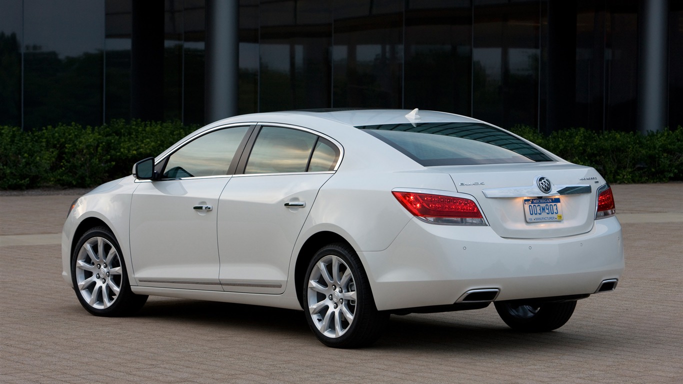 Buick LaCrosse CXS - 2011 HD Wallpaper #2 - 1366x768