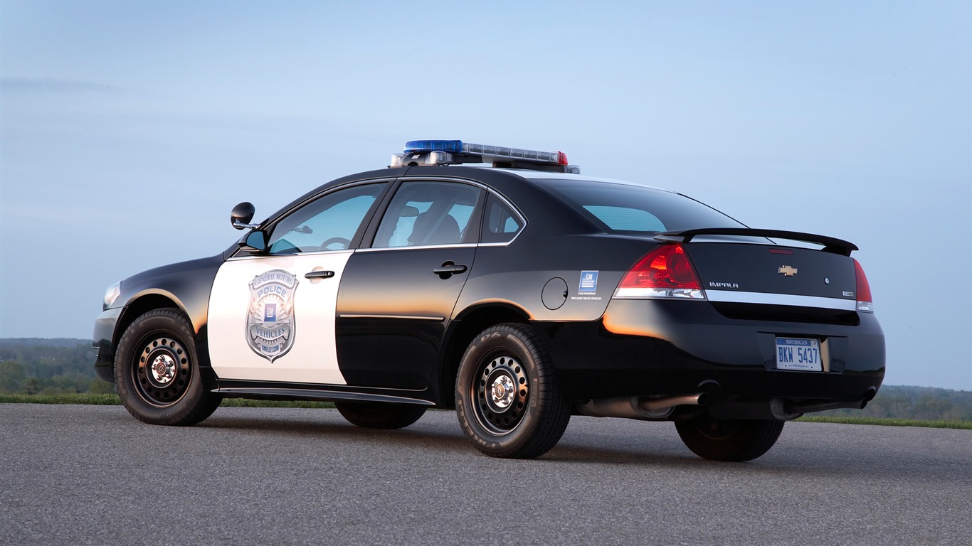 Chevrolet Impala Police Vehicle - 2011 HD wallpaper #2 - 1366x768