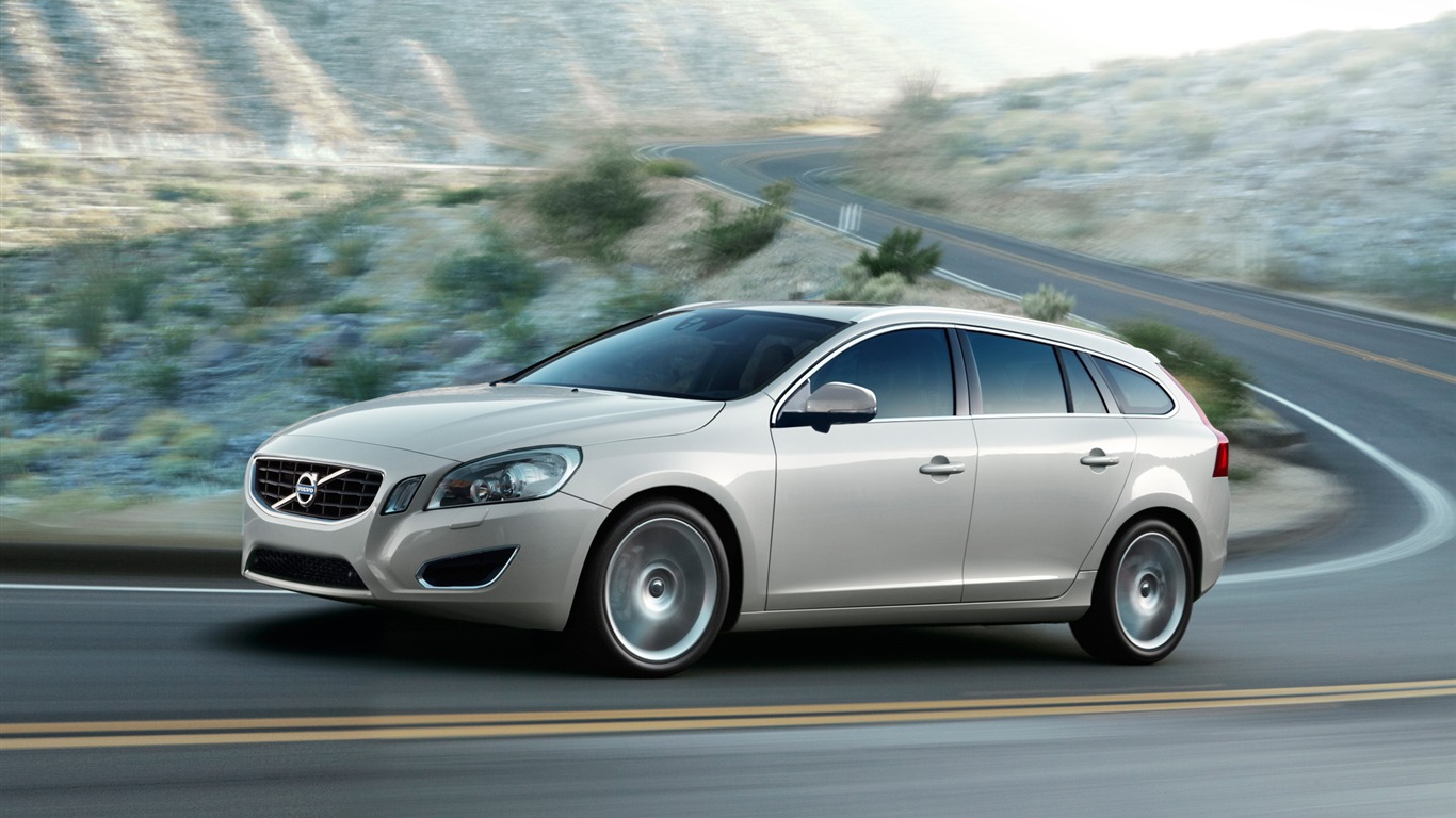 Volvo V60 - 2010 HD Wallpaper #11 - 1366x768