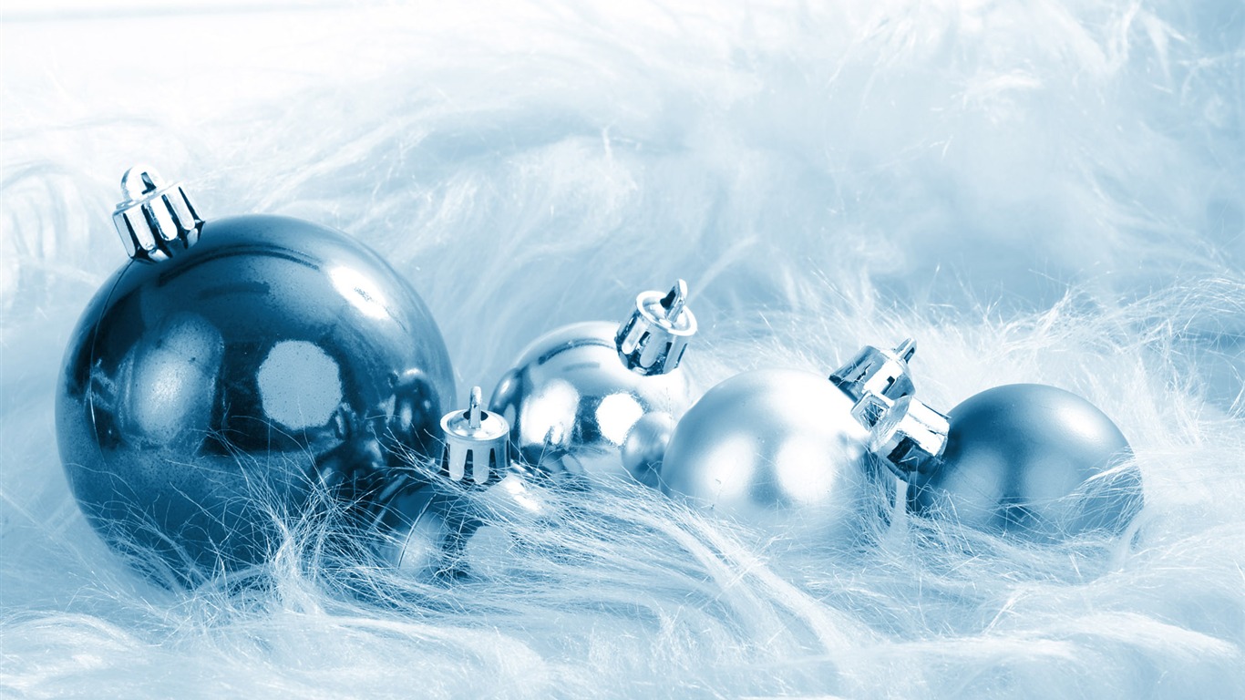 Рождественские шары обои (1) #9 - 1366x768