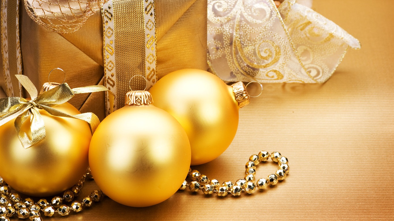 Рождественские шары обои (1) #11 - 1366x768