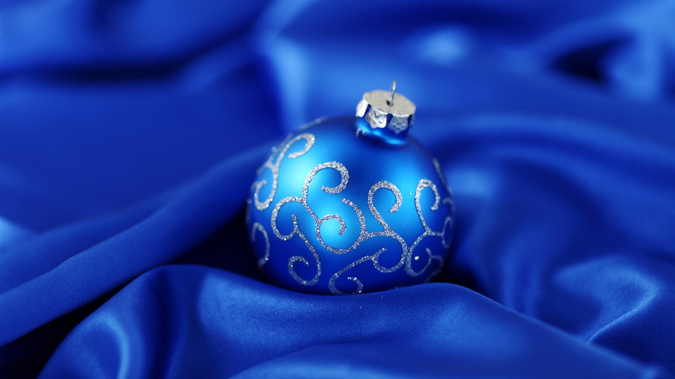 Рождественские шары обои (2) #14 - 1366x768