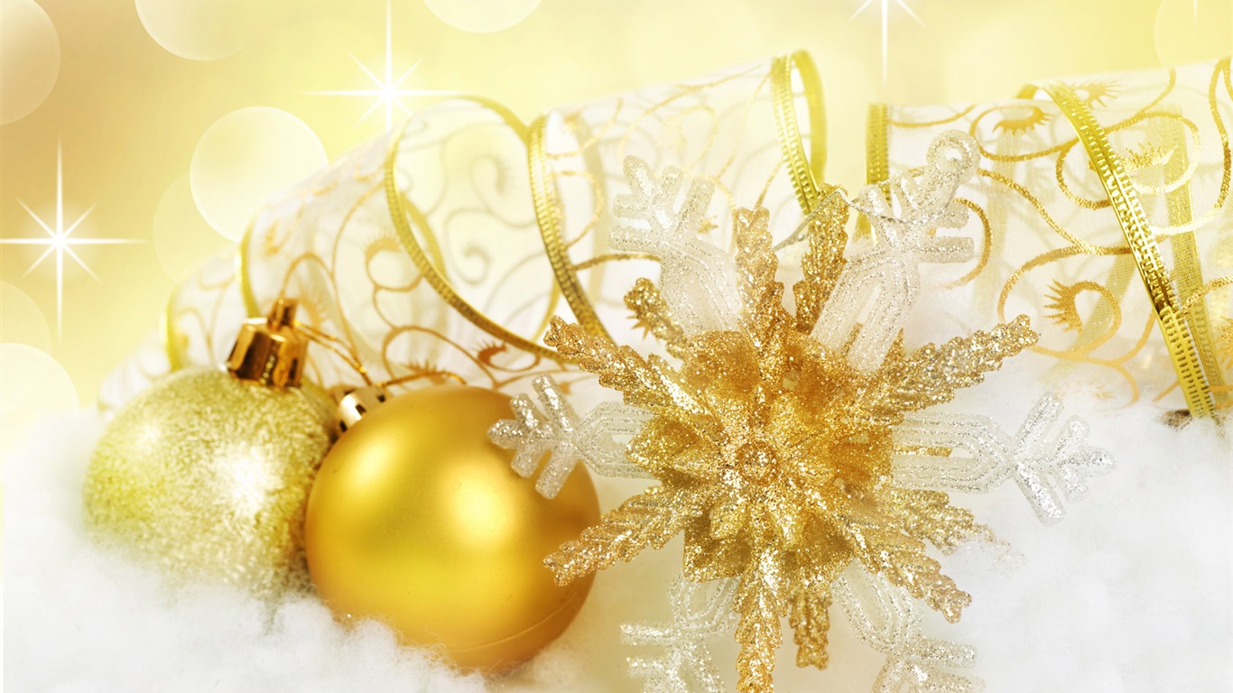 Christmas balls wallpaper (4) #7 - 1366x768