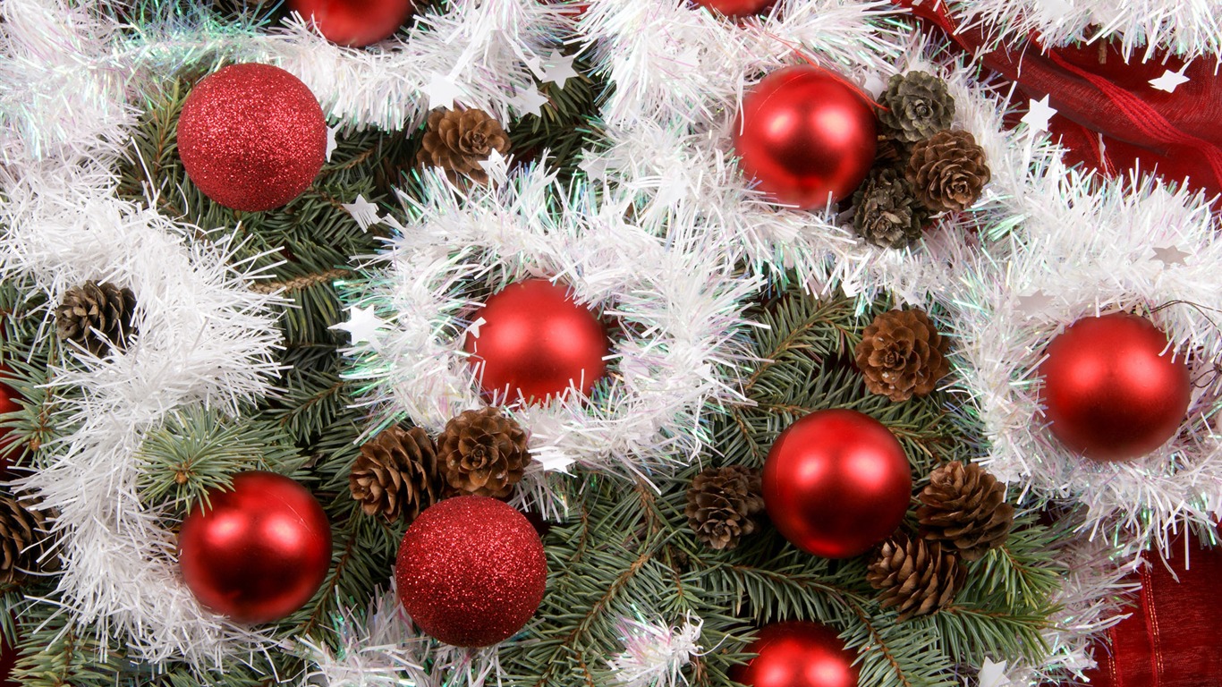 Christmas balls wallpaper (4) #14 - 1366x768