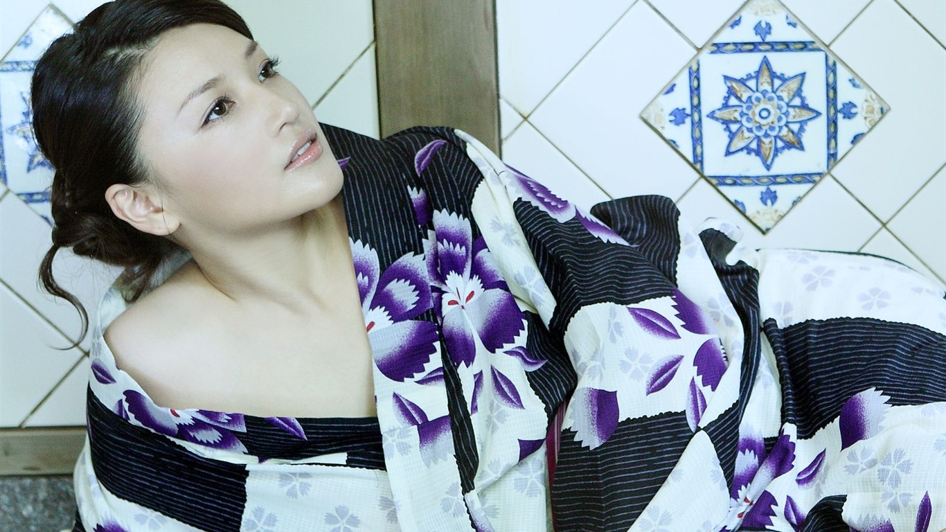 Shimazaki Wakako krásnou tapetu #19 - 1366x768