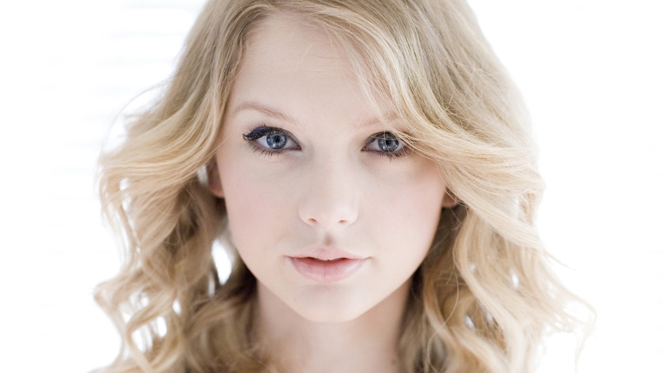 Taylor Swift beau fond d'écran (2) #1 - 1366x768