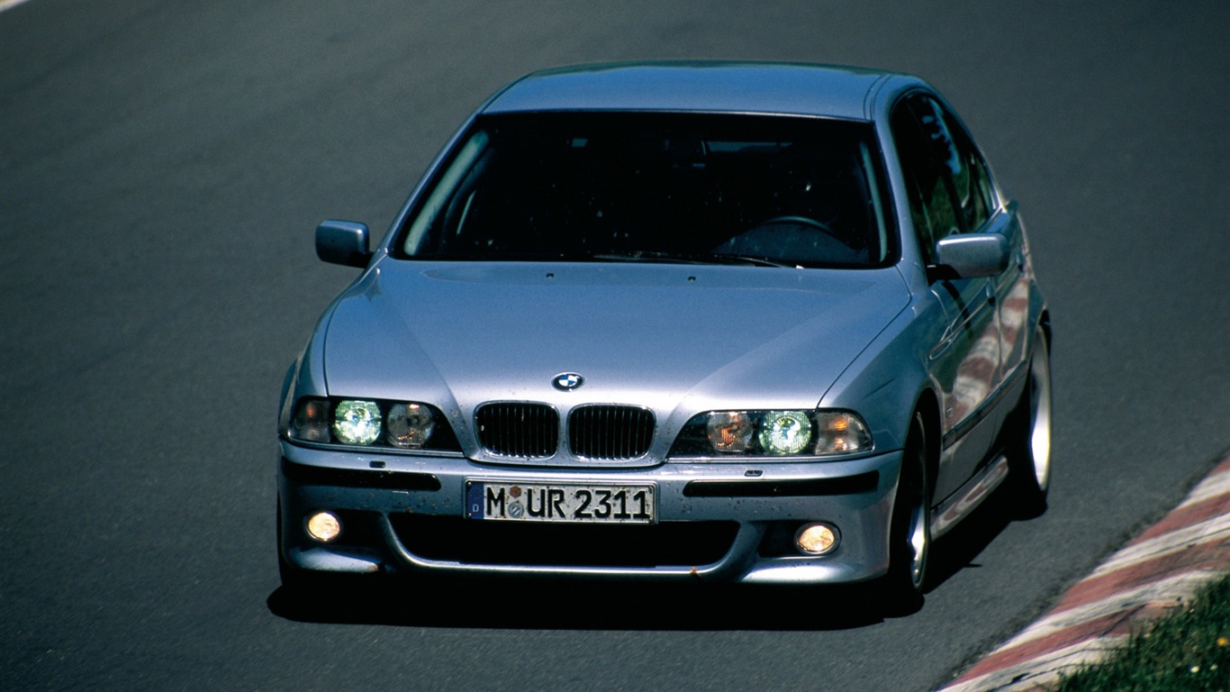 BMW는 M5의 E39의 HD 벽지 #2 - 1366x768