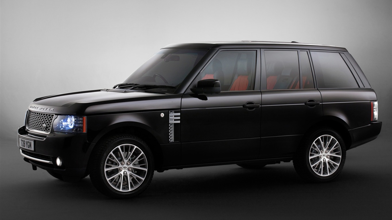 Land Rover Range Rover Black Edition - 2011 HD Wallpaper #17 - 1366x768