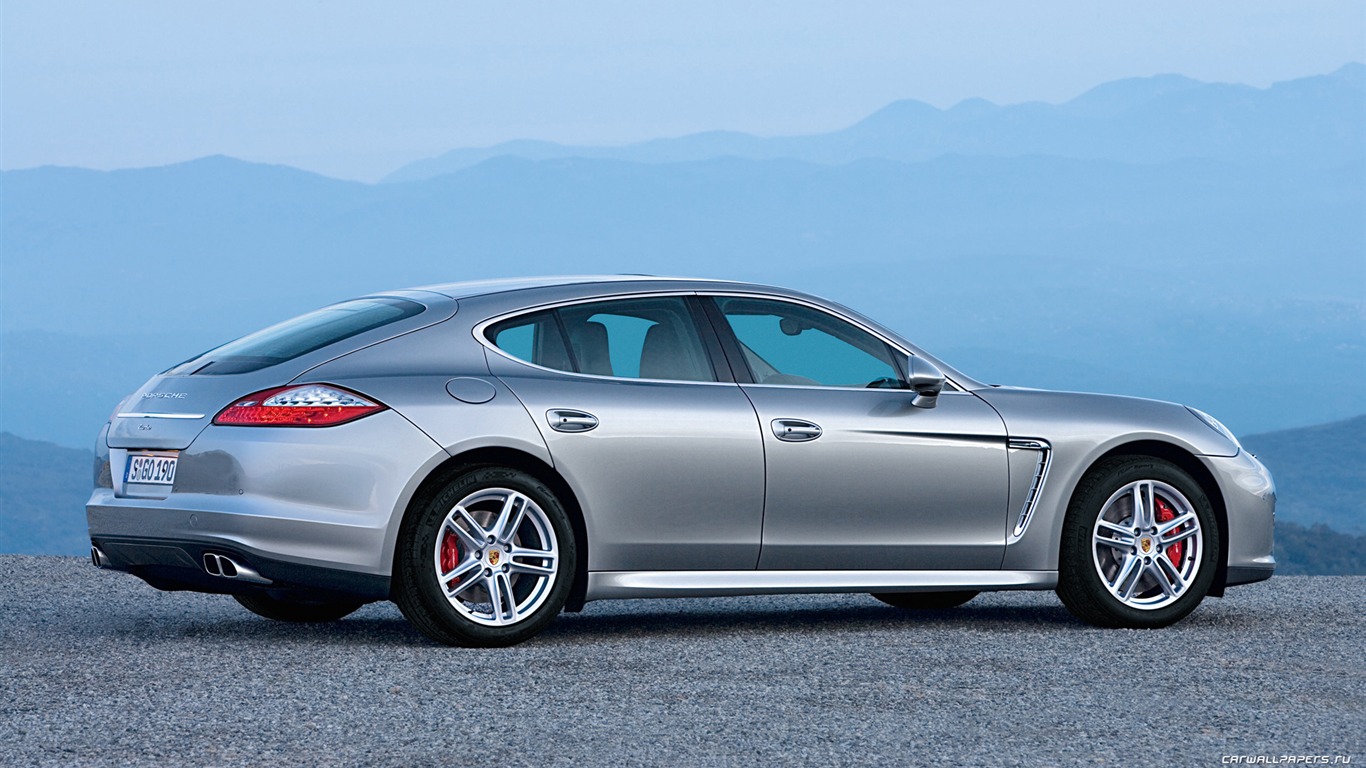 Porsche Panamera Turbo - 2009 HD Wallpaper #15 - 1366x768