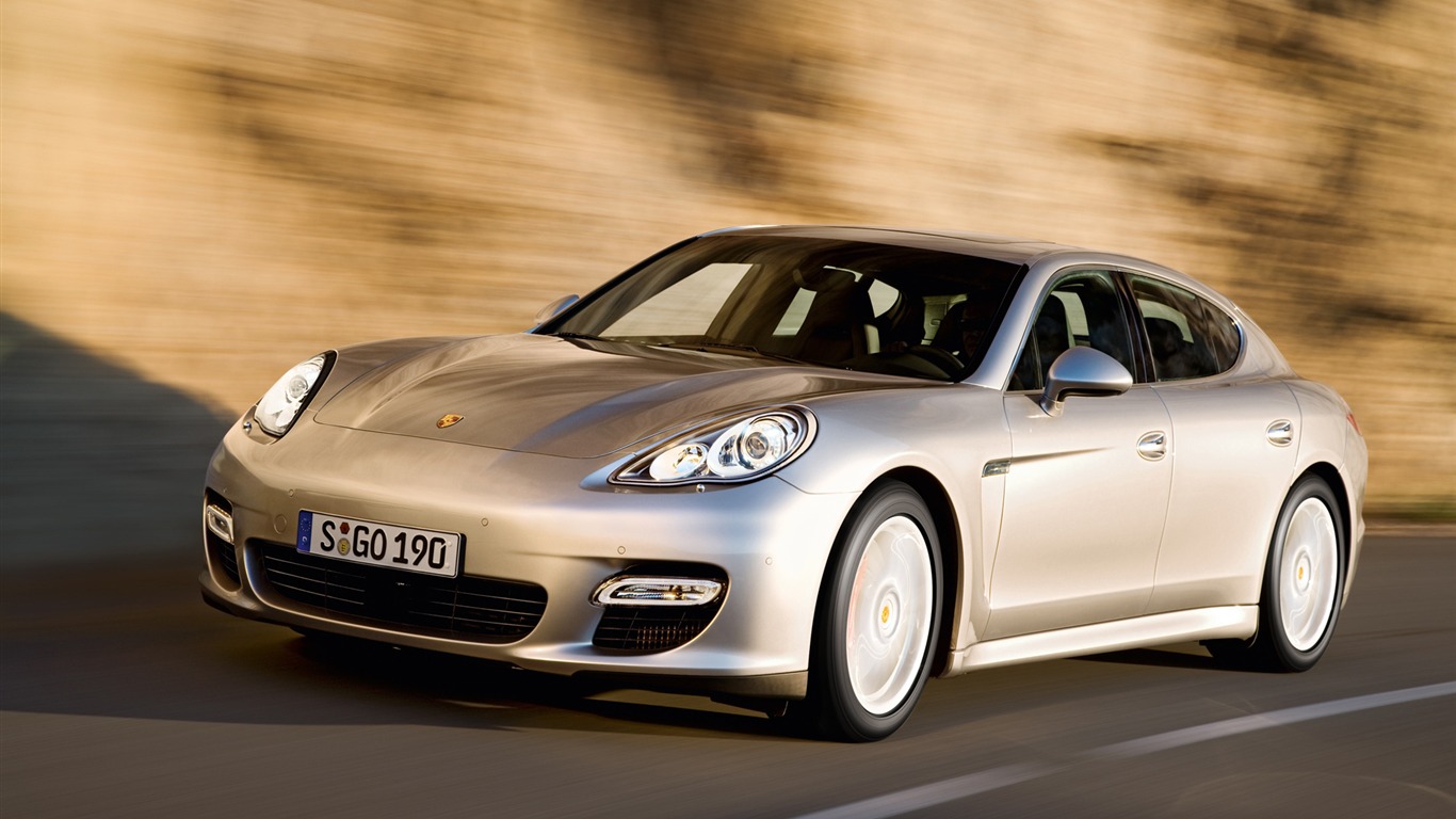 Porsche Panamera Turbo - 2009 HD wallpaper #19 - 1366x768