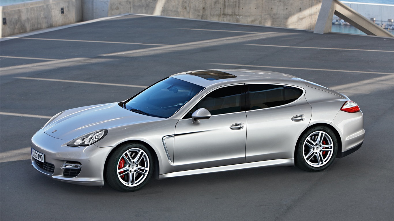 Porsche Panamera Turbo - 2009 HD wallpaper #33 - 1366x768