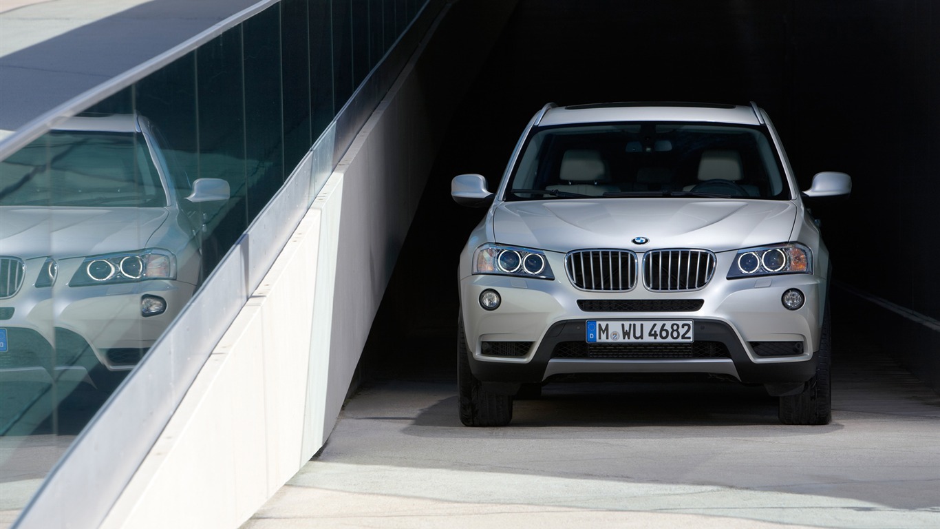 BMW X3 xDrive35i - 2010 宝马(一)5 - 1366x768