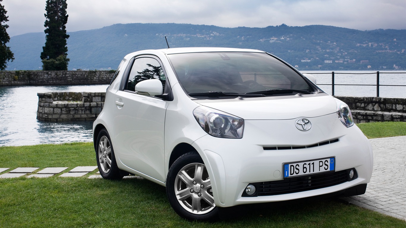 Toyota iQ - 2009 HD wallpaper (2) #8 - 1366x768