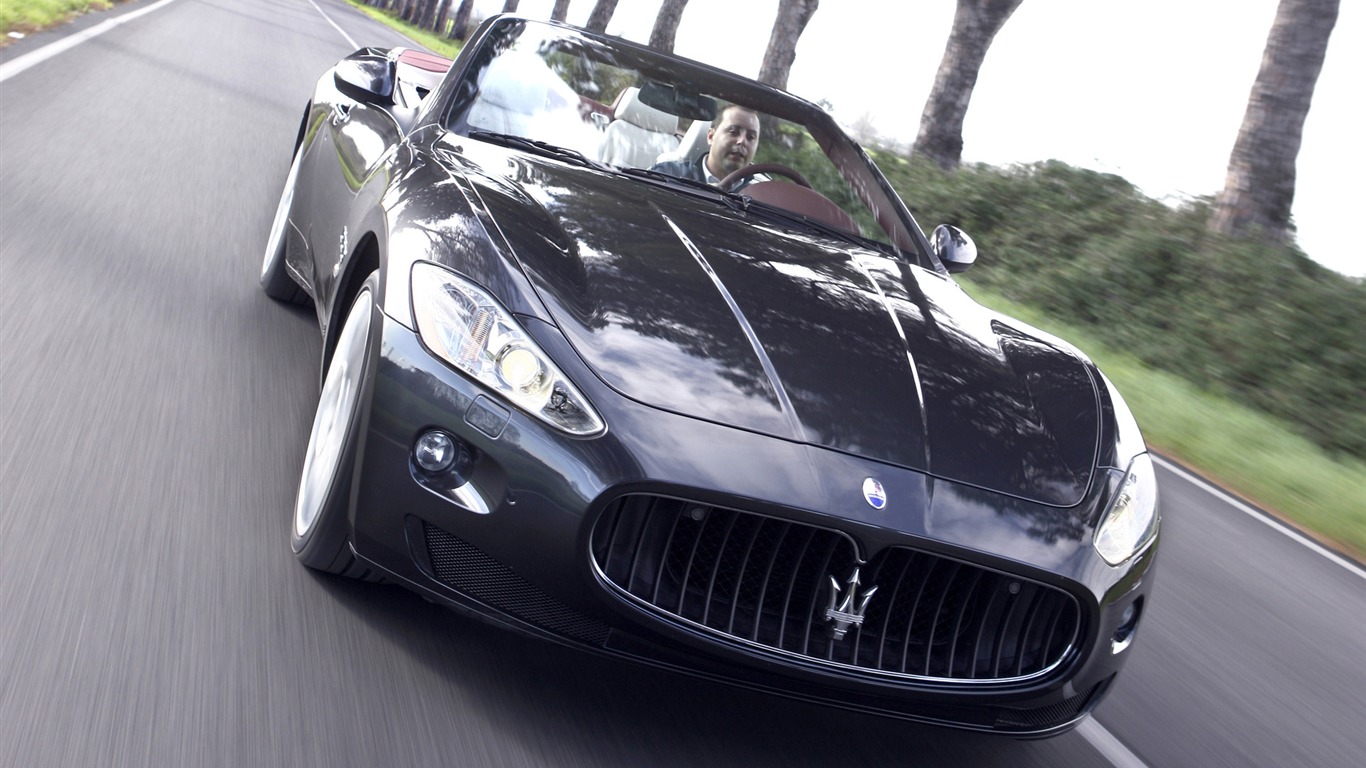 Maserati GranCabrio - 2010 HD wallpaper #2 - 1366x768