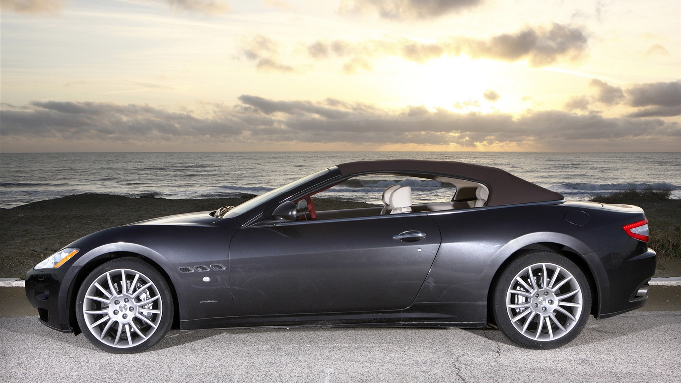 Maserati GranCabrio - 2010 HD wallpaper #10 - 1366x768