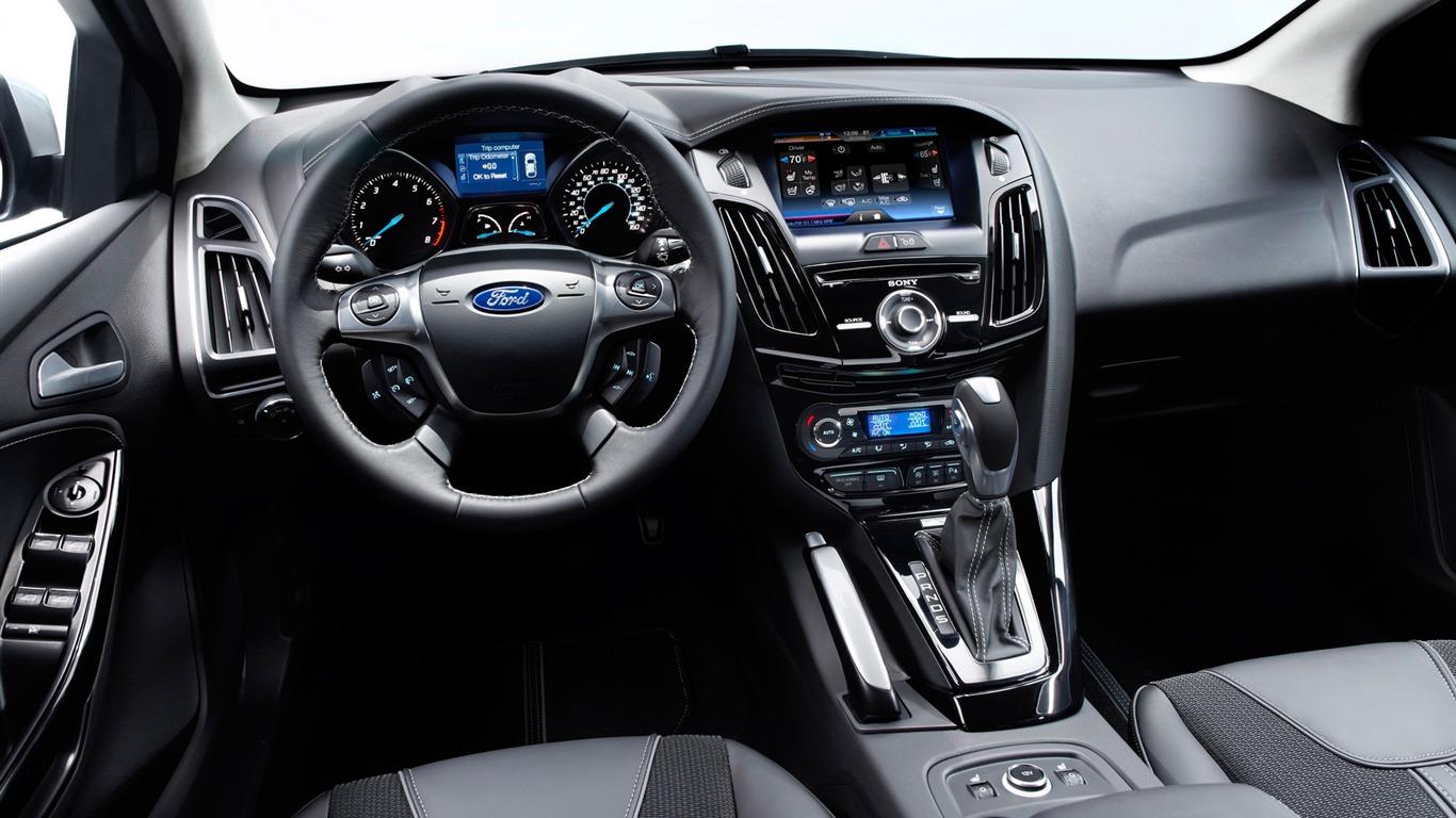 Ford Focus Sedan - 2011 fondos de escritorio de alta definición #20 - 1366x768