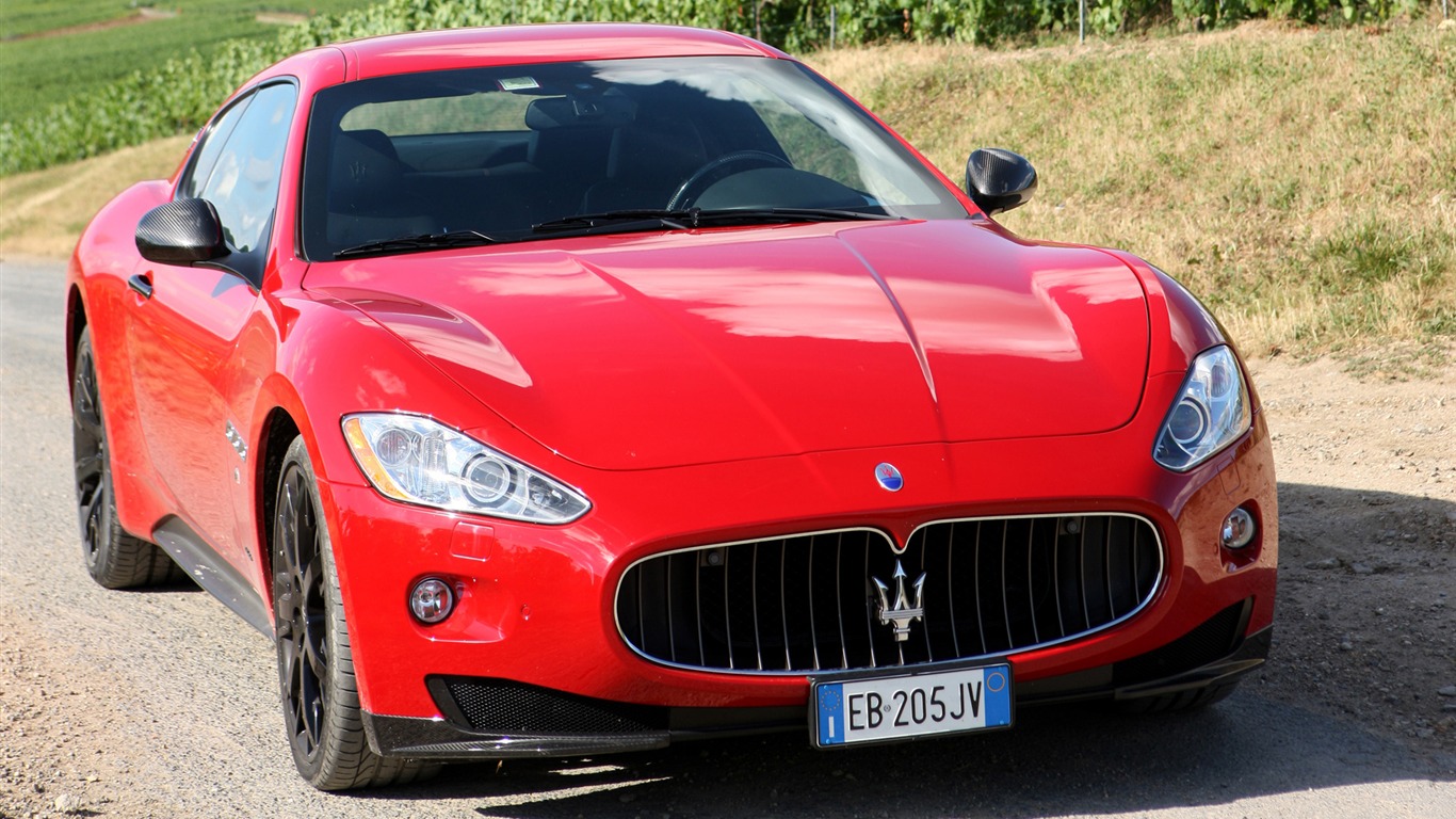 Maserati GranTurismo - 2010 HD обои #24 - 1366x768
