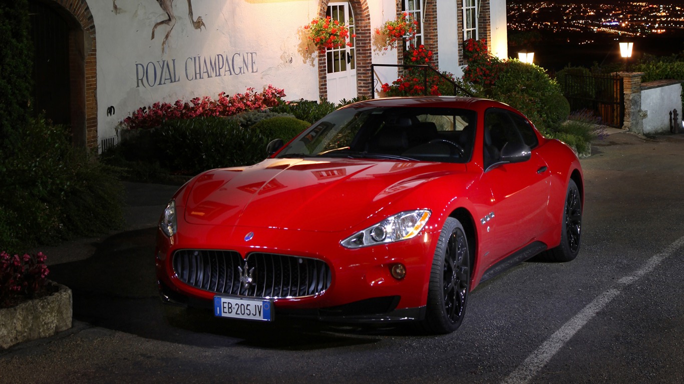 Maserati GranTurismo - 2010 HD обои #34 - 1366x768