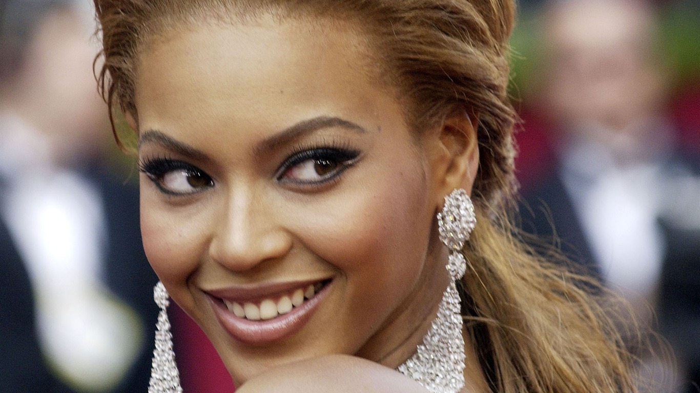 Beyonce Knowles krásnou tapetu #16 - 1366x768