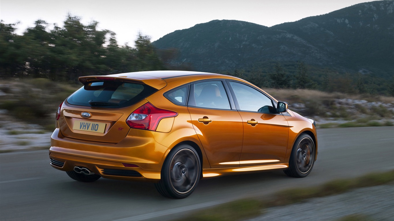 Ford Focus ST - 2011 fonds d'écran HD #7 - 1366x768