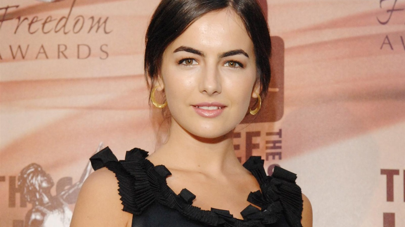 Camilla Belle schöne Tapete #15 - 1366x768