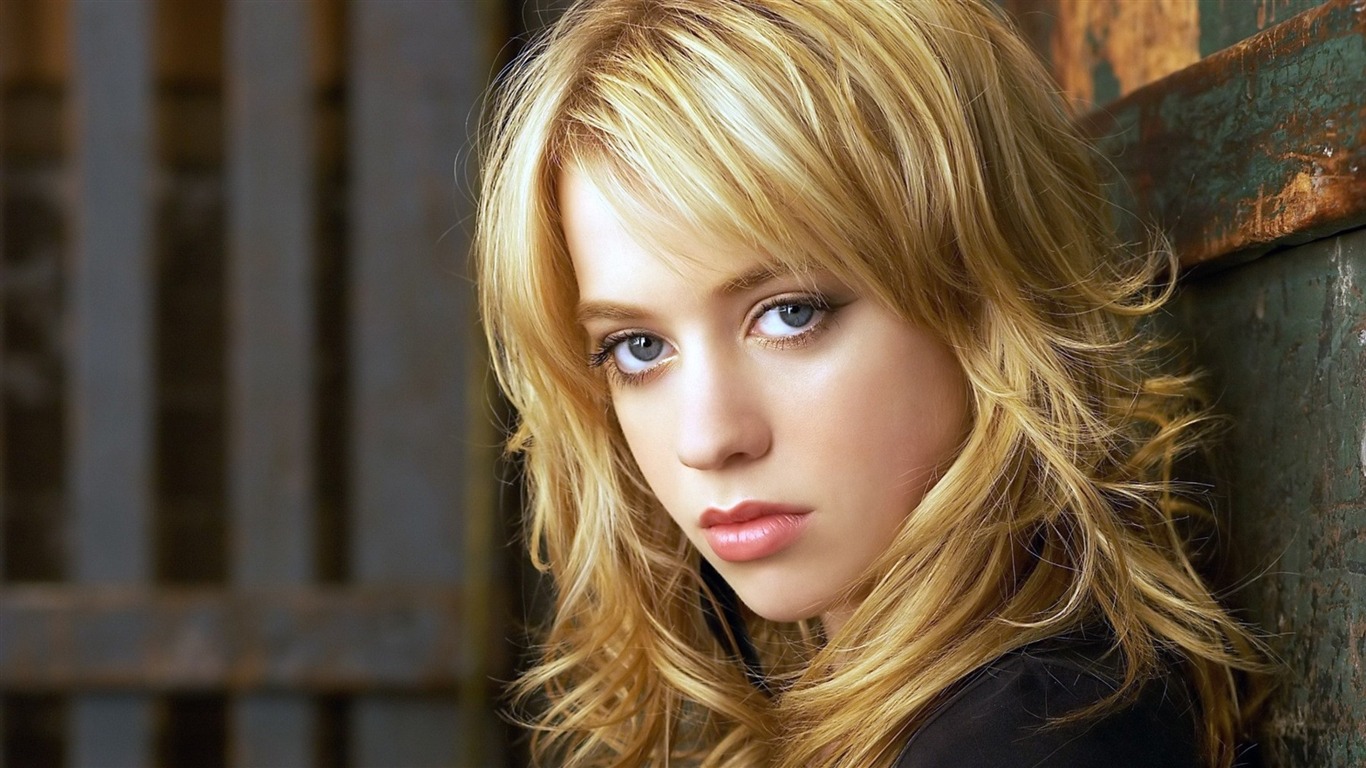 Alexz Johnson schöne Tapete #22 - 1366x768