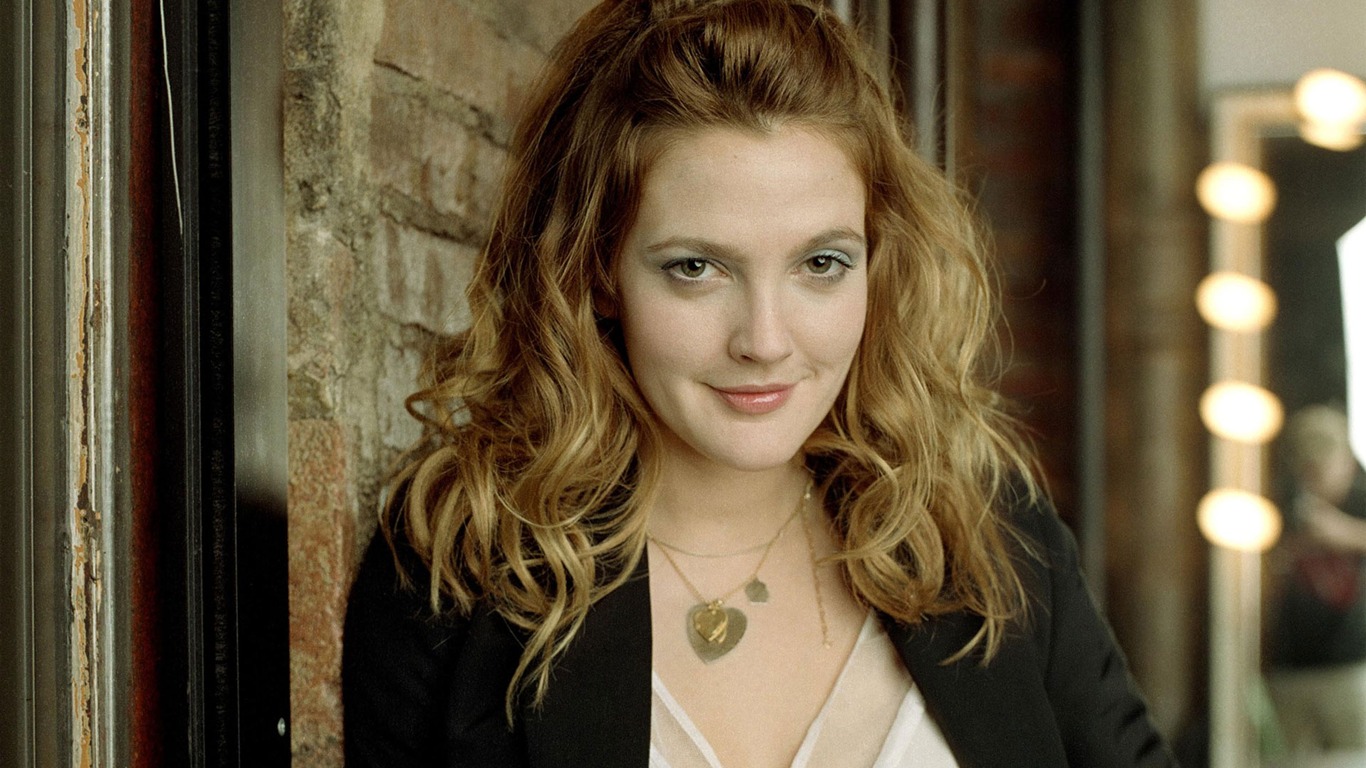 Drew Barrymore 德鲁·巴里摩尔 美女壁纸1 - 1366x768